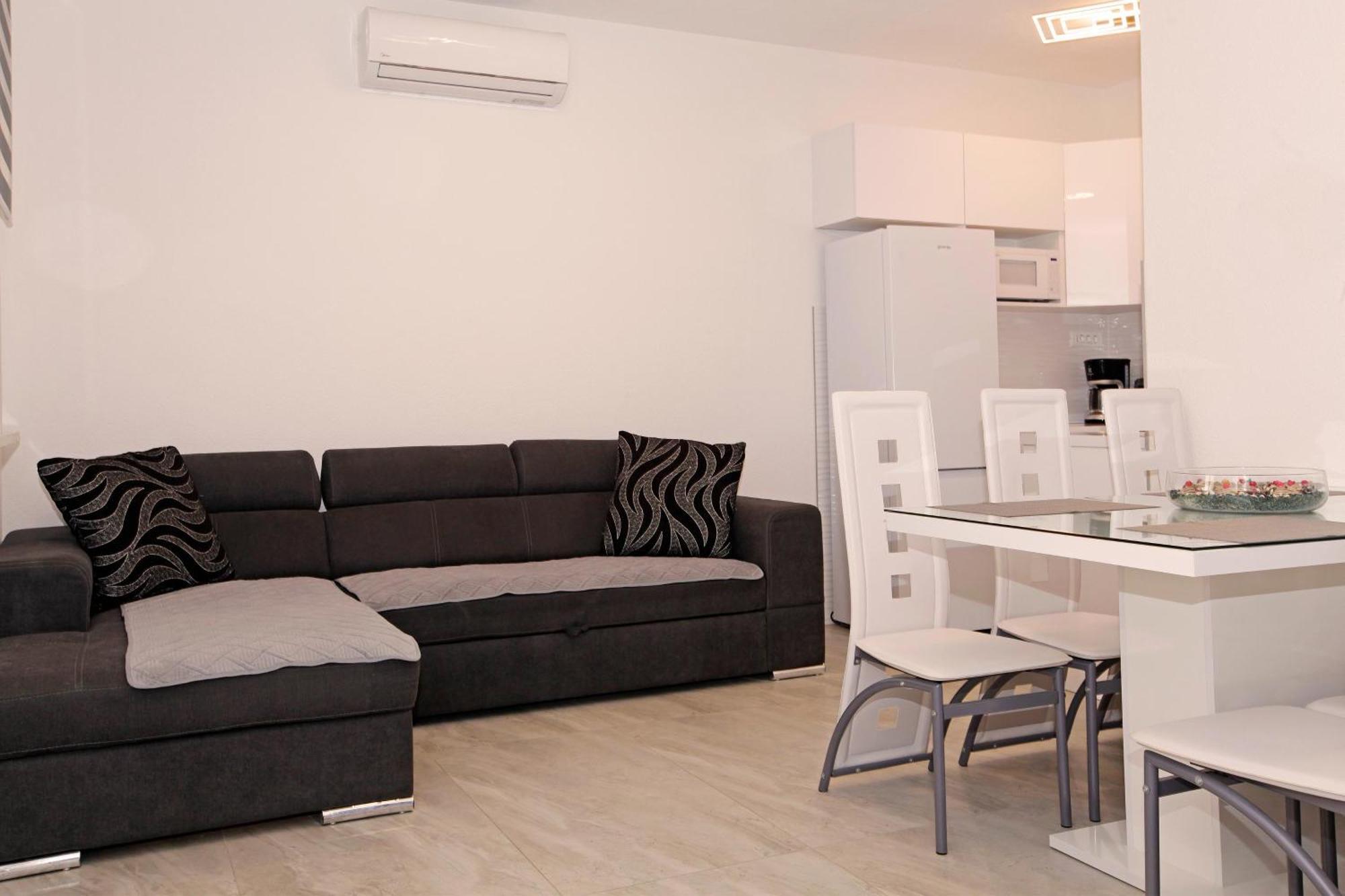 Apartments Toni Бол Номер фото