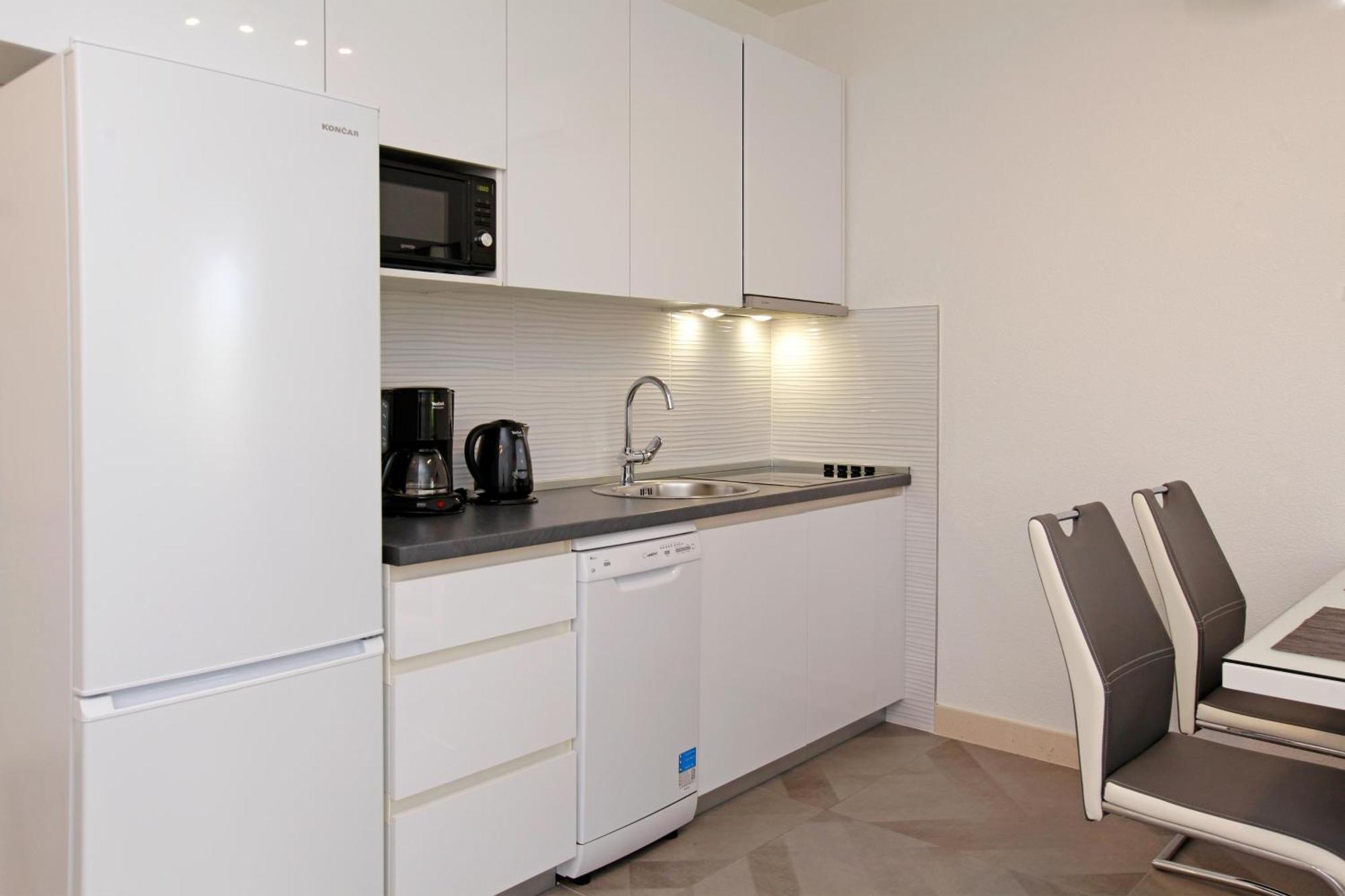 Apartments Toni Бол Номер фото